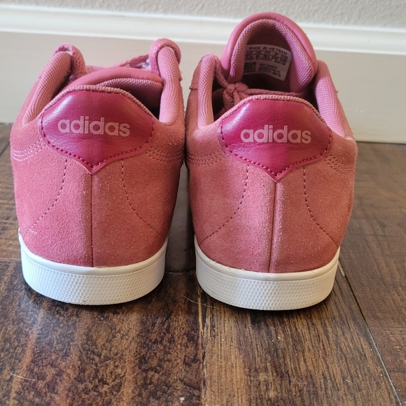 Adidas - Picture 3 of 4